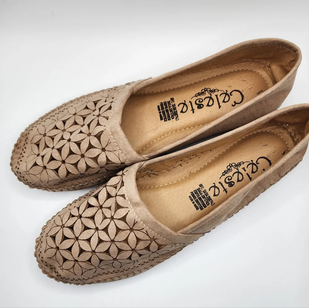 Breathable Tan Espadrilles for Adults in Size 7 with Stylish Design". - Picture 2 of 3